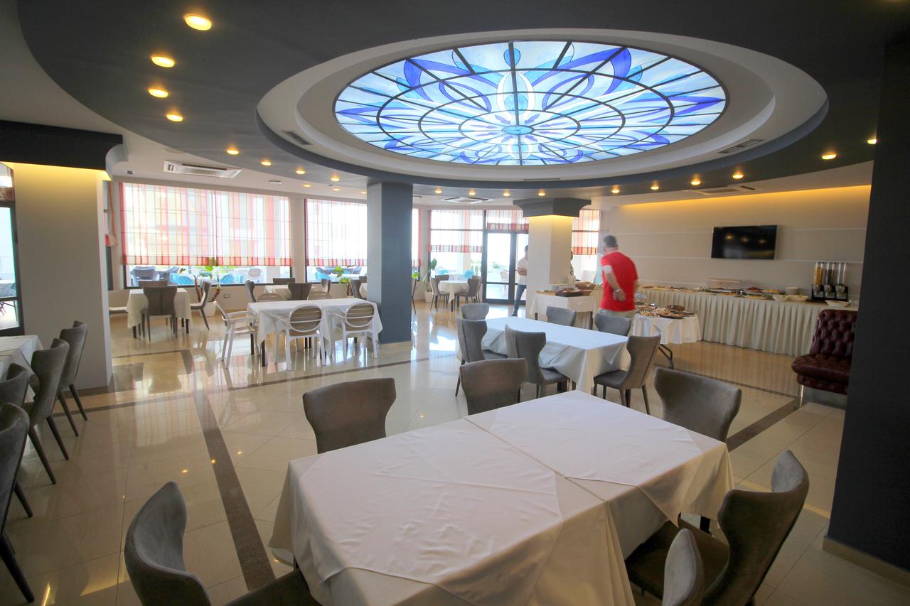 International Hotel Saranda — Саранда, Албанія мініатюра 13