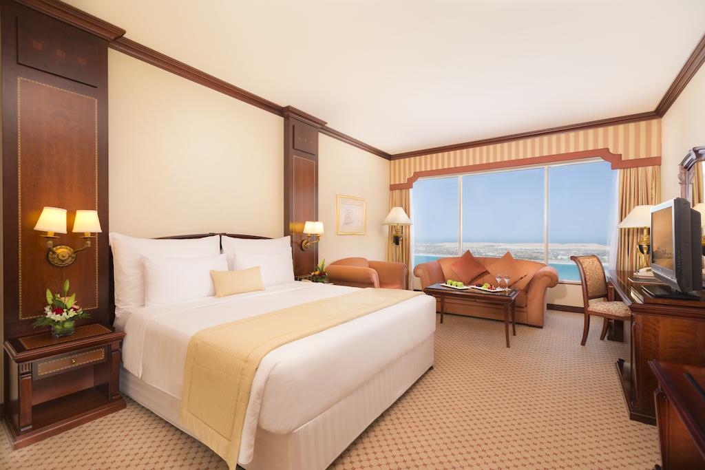Corniche Hotel Abu Dhabi — Абу Дабі, Об'єднані Арабські Емірати мініатюра 7
