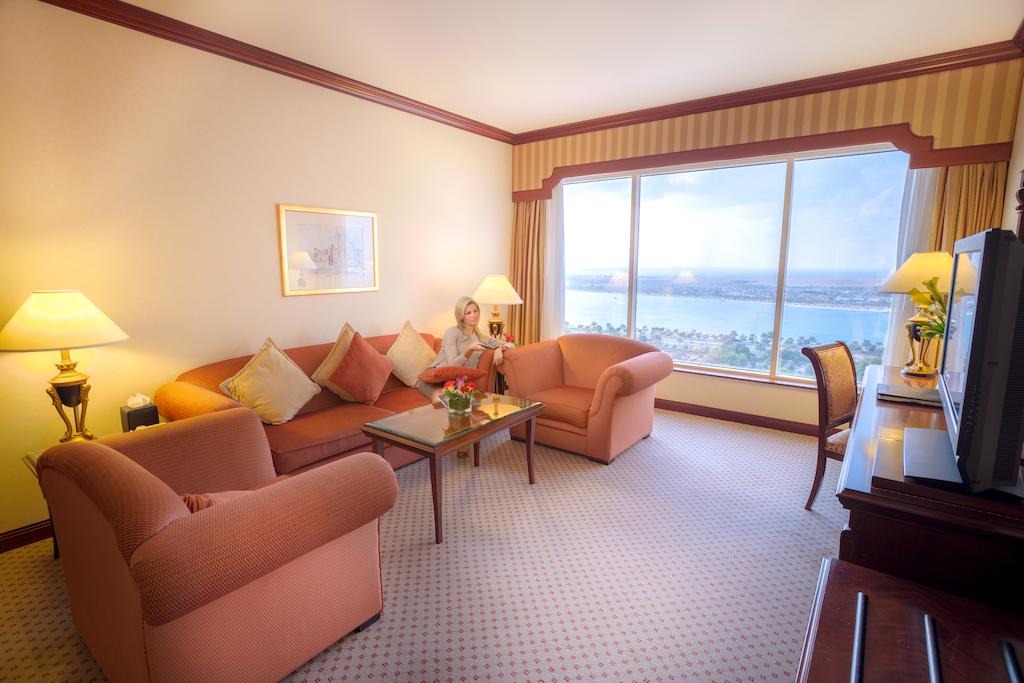 Corniche Hotel Abu Dhabi — Абу Дабі, Об'єднані Арабські Емірати мініатюра 15