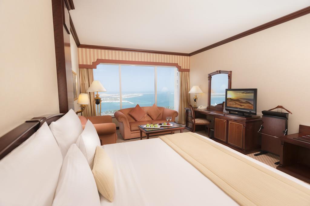 Corniche Hotel Abu Dhabi — Абу Дабі, Об'єднані Арабські Емірати мініатюра 16