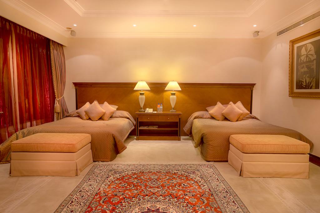 Corniche Hotel Abu Dhabi — Абу Дабі, Об'єднані Арабські Емірати мініатюра 18