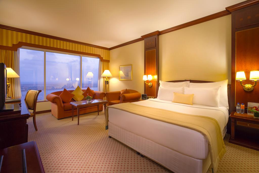 Corniche Hotel Abu Dhabi — Абу Дабі, Об'єднані Арабські Емірати мініатюра 22