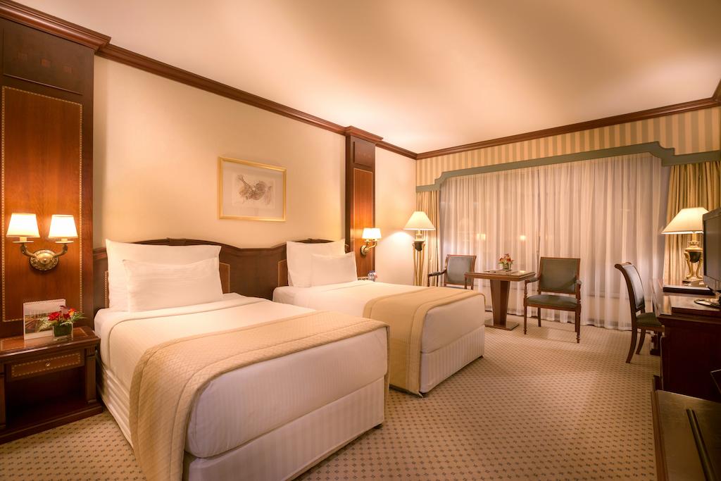 Corniche Hotel Abu Dhabi — Абу Дабі, Об'єднані Арабські Емірати мініатюра 23