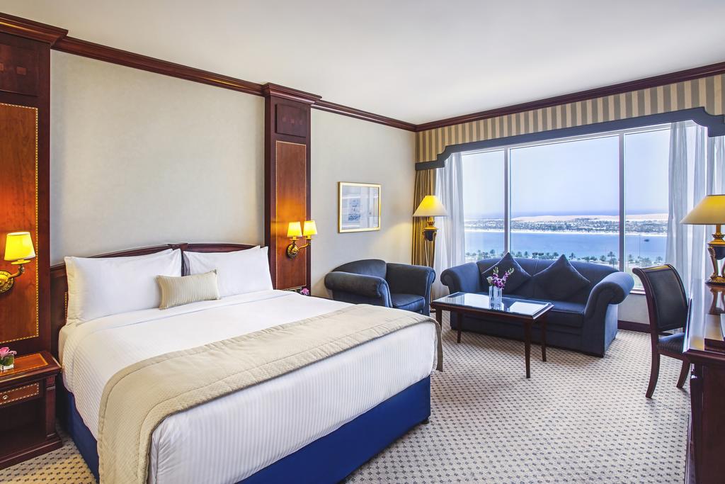 Corniche Hotel Abu Dhabi — Абу Дабі, Об'єднані Арабські Емірати мініатюра 38