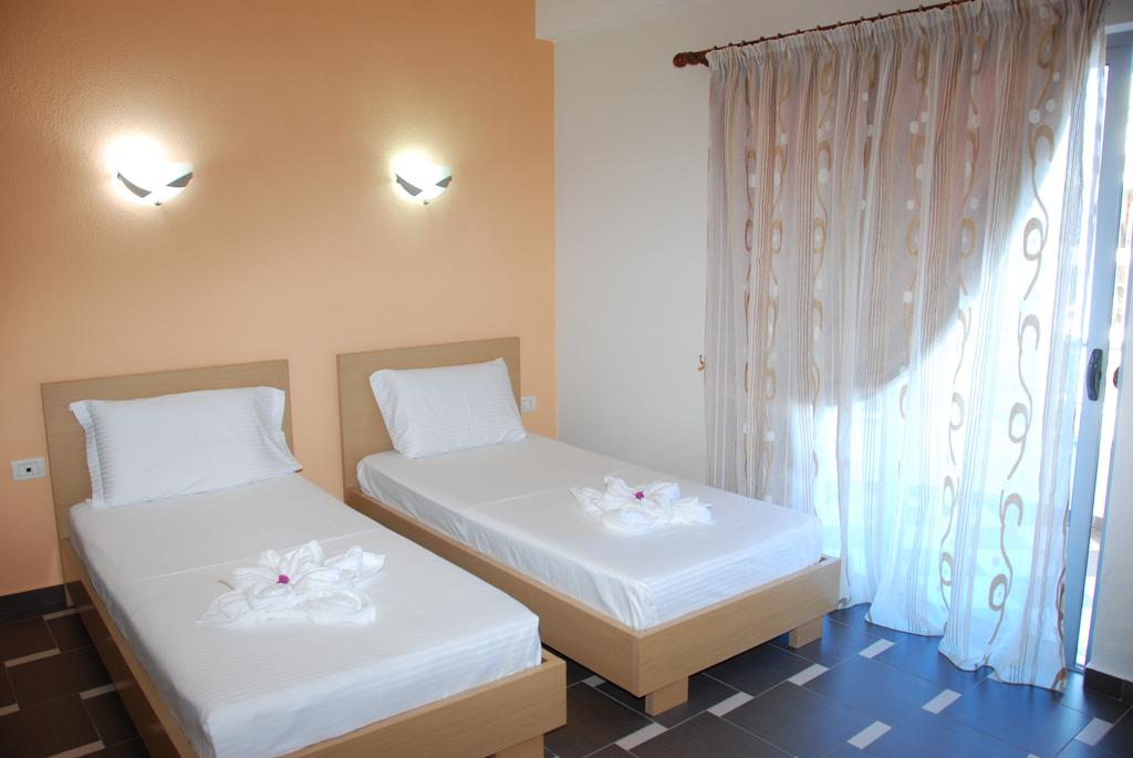 Arel Hotel — Саранда, Албанія мініатюра 13