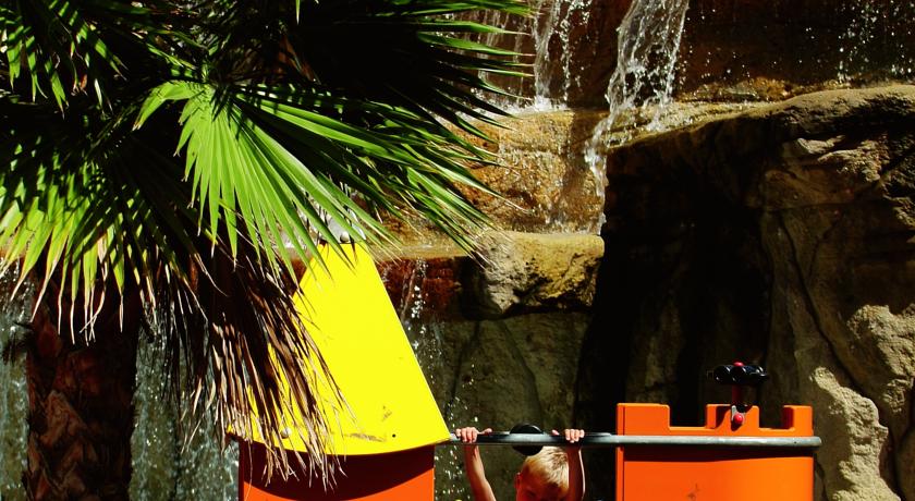 Cala Font Salou — Коста Дорада, Іспанія мініатюра 9