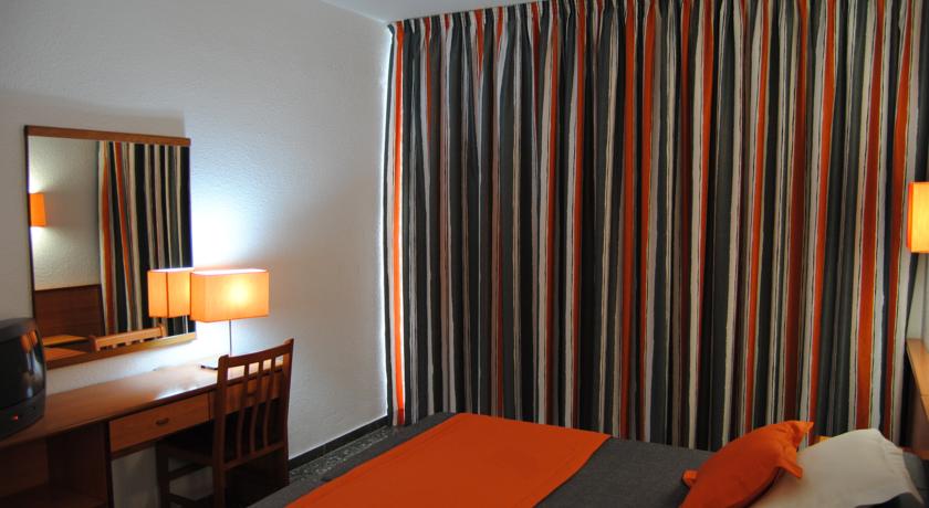 Cala Font Salou — Коста Дорада, Іспанія мініатюра 17