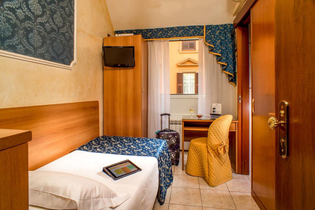 Assisi Hotel — Лаціо, Італія мініатюра 17