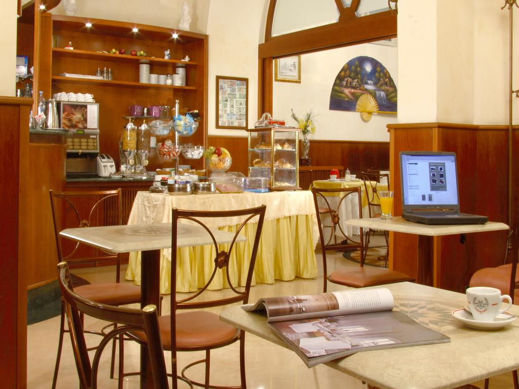 Assisi Hotel — Лаціо, Італія мініатюра 21