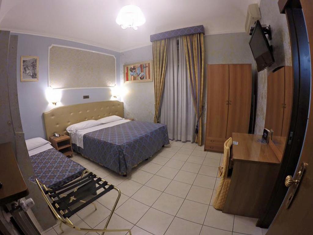 Assisi Hotel — Лаціо, Італія мініатюра 40