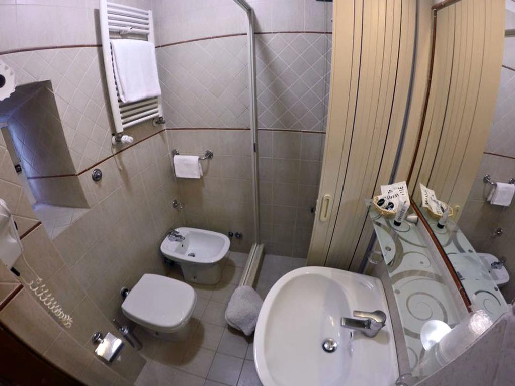 Assisi Hotel — Лаціо, Італія мініатюра 42