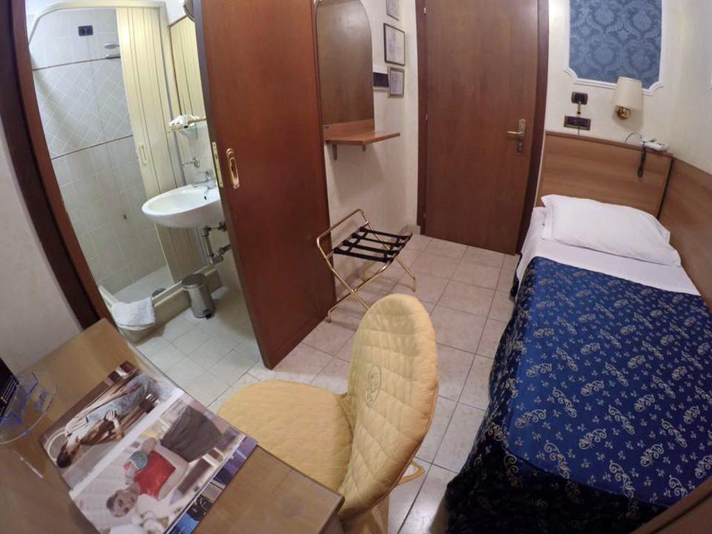 Assisi Hotel — Лаціо, Італія мініатюра 43