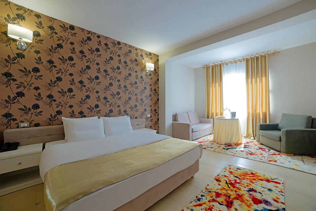 Sun Hotel — Дуррес, Албанія мініатюра 7