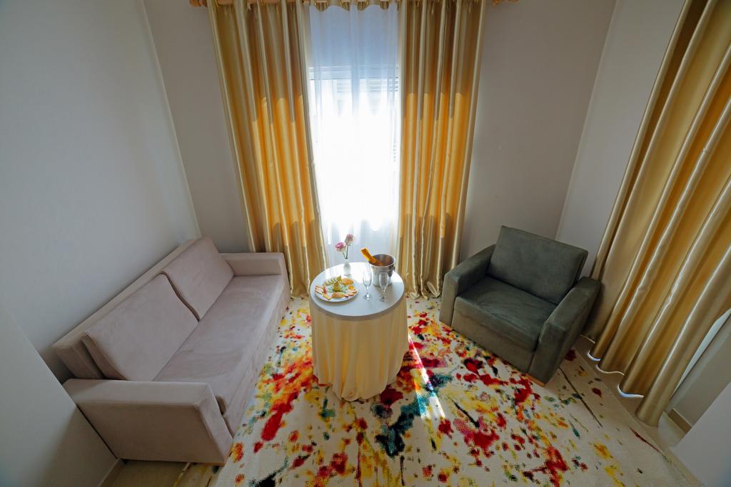 Sun Hotel — Дуррес, Албанія мініатюра 16
