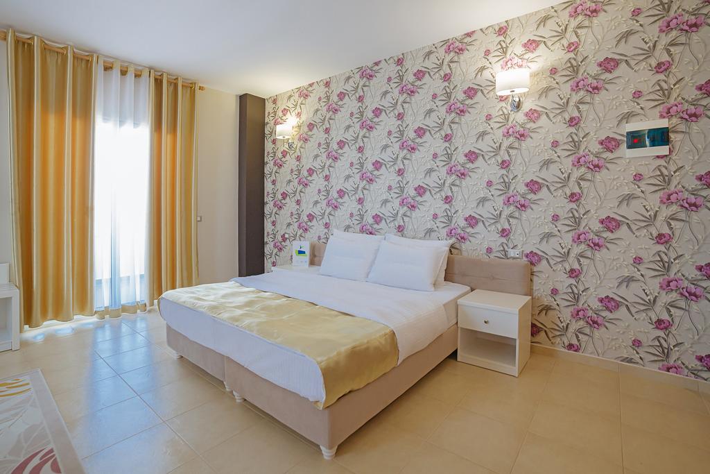 Sun Hotel — Дуррес, Албанія мініатюра 23