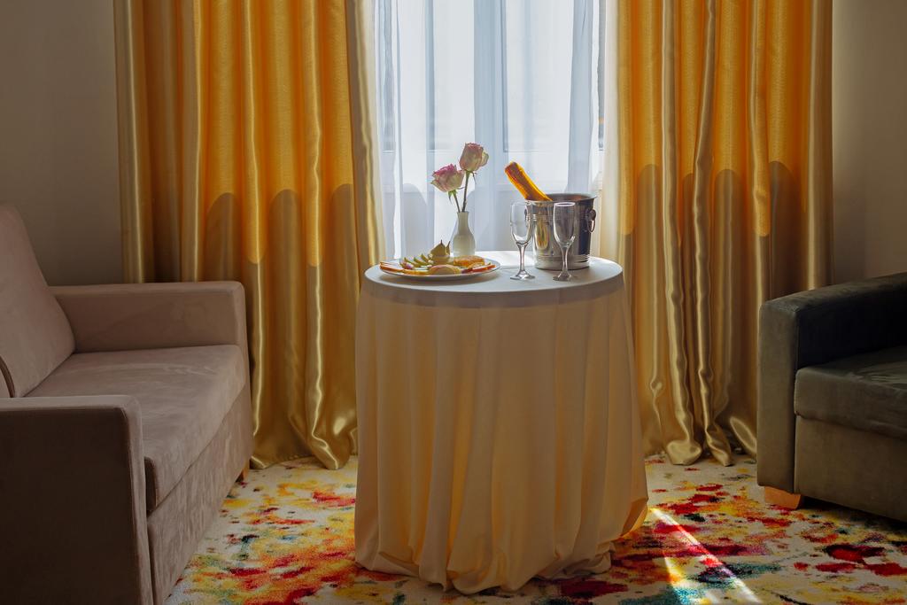 Sun Hotel — Дуррес, Албанія мініатюра 24