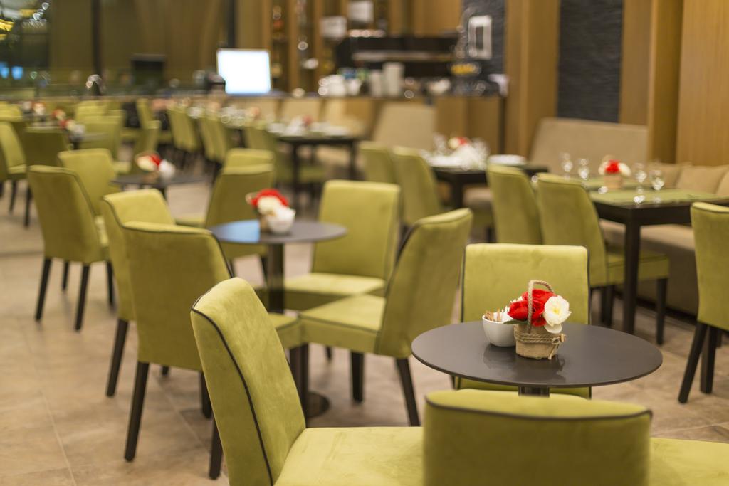 Sun Hotel — Дуррес, Албанія мініатюра 27