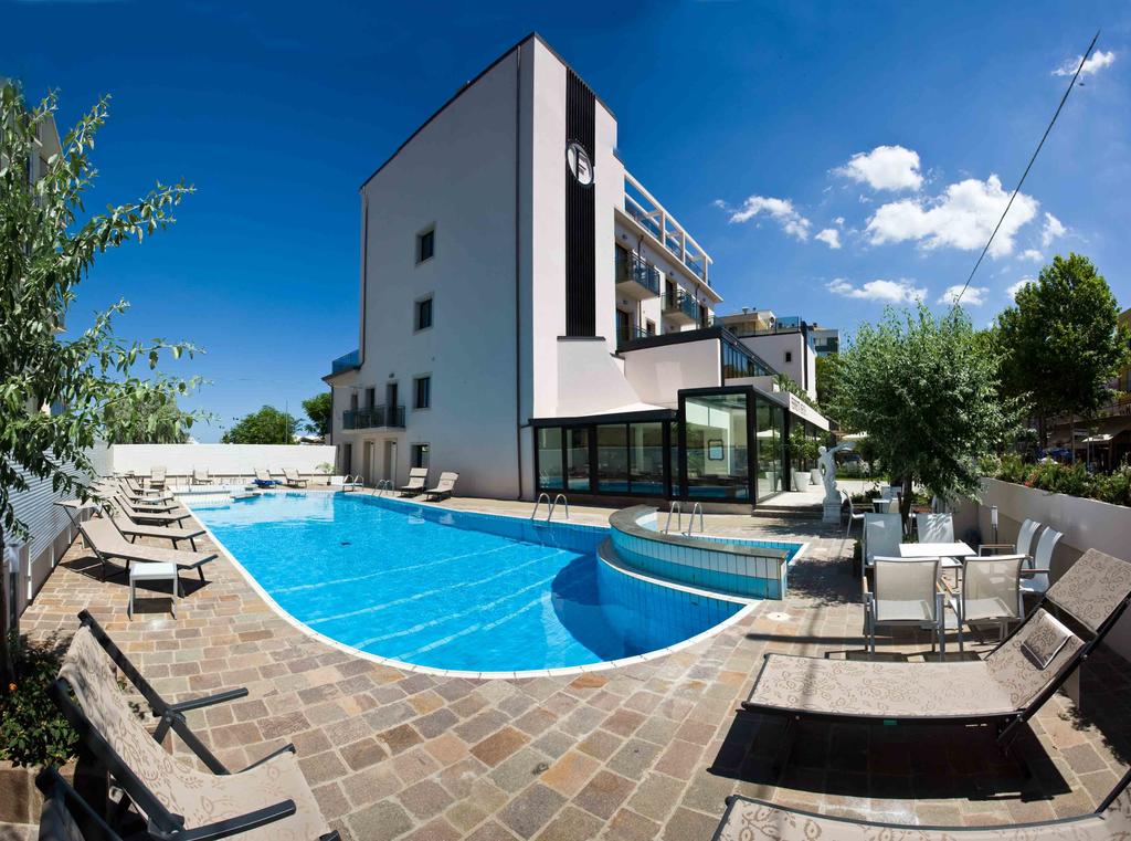 Ferretti Beach Hotel — Емілія Романья, Італія мініатюра 8