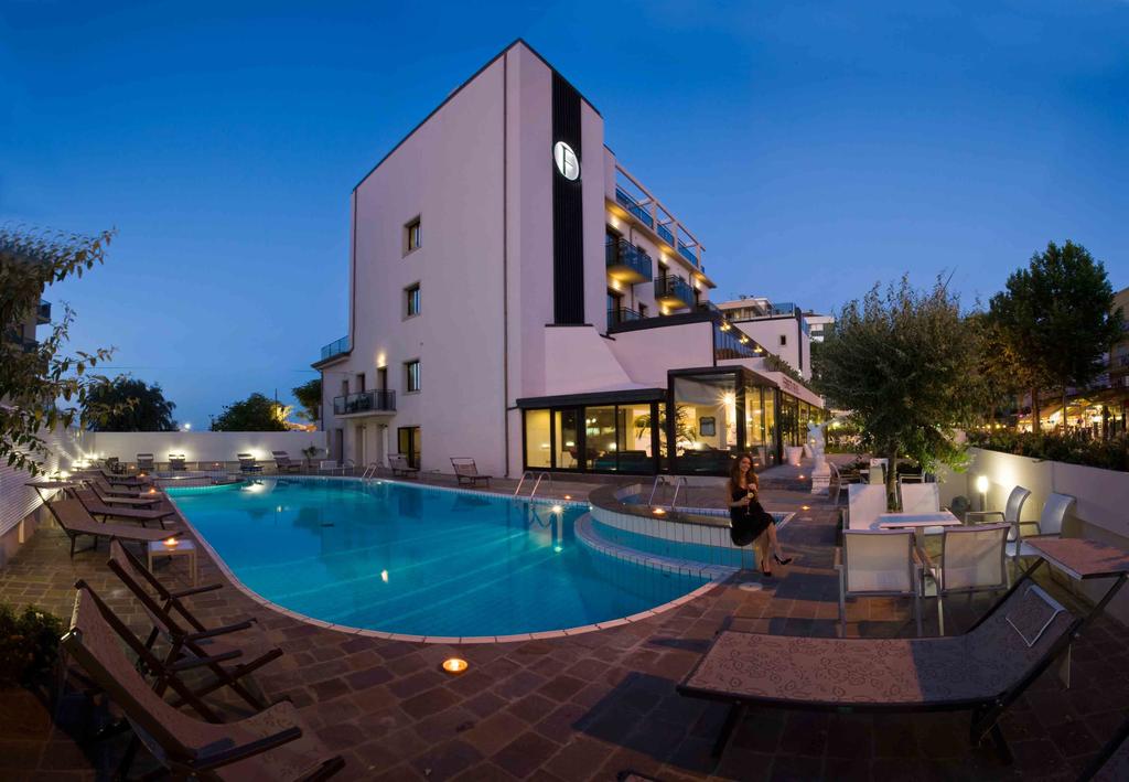 Ferretti Beach Hotel — Емілія Романья, Італія мініатюра 10