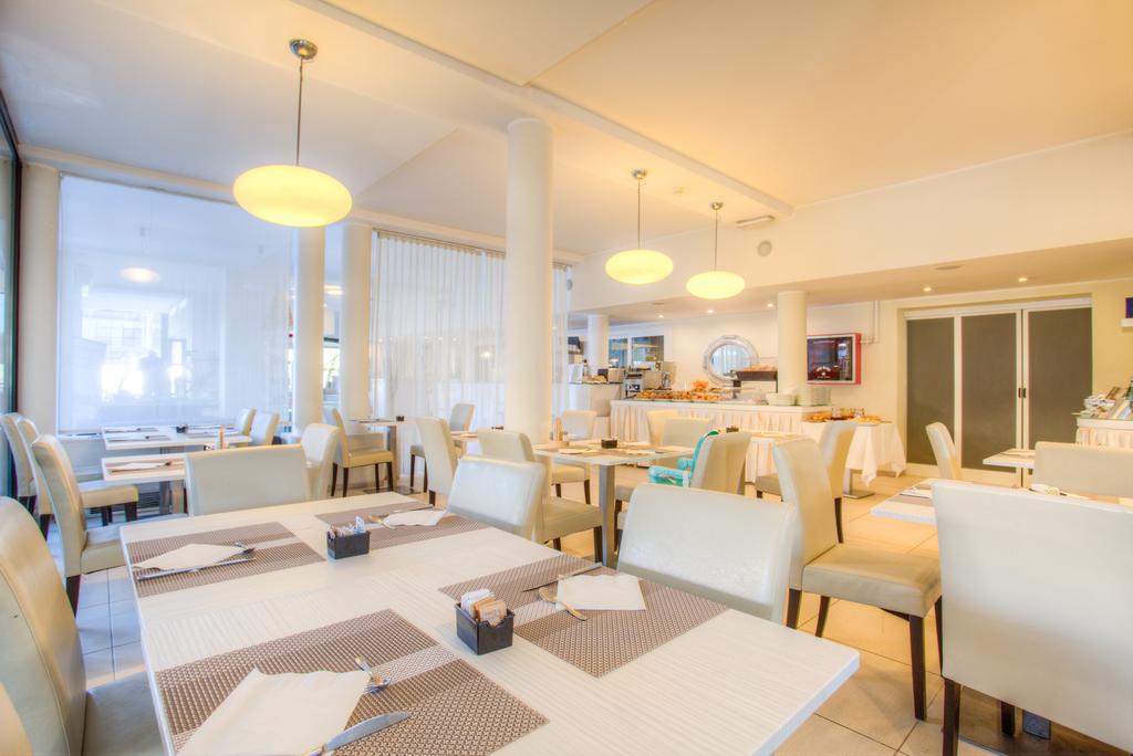 Ferretti Beach Hotel — Емілія Романья, Італія мініатюра 31