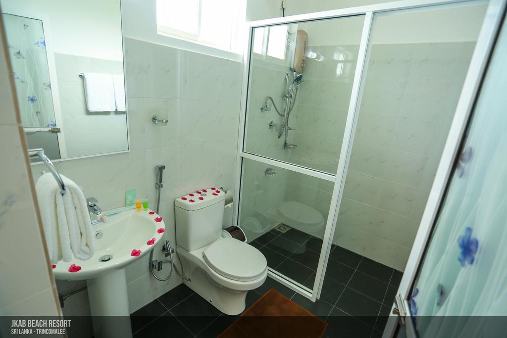 JKAB Beach Resort — Трінкомалі, Шрі Ланка мініатюра 6