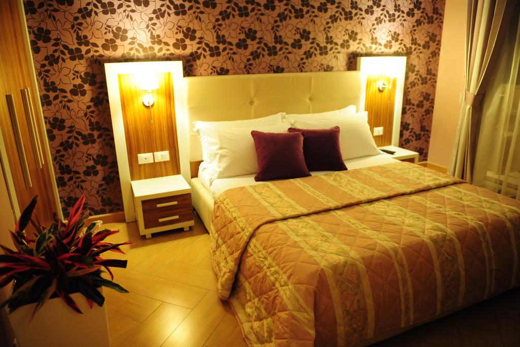 Gold Hotel — Вльора, Албанія мініатюра 13