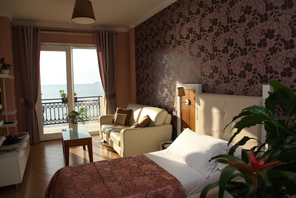 Gold Hotel — Вльора, Албанія мініатюра 12