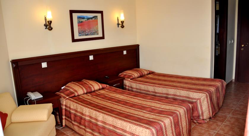 Larissa Sultan Beach Hotel — Кемер, Туреччина мініатюра 8