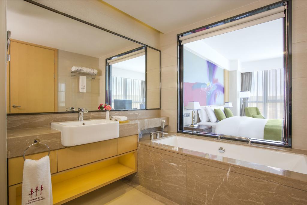 Hotels & Preference Hualing Tbilisi — Тбілісі, Грузія мініатюра 68