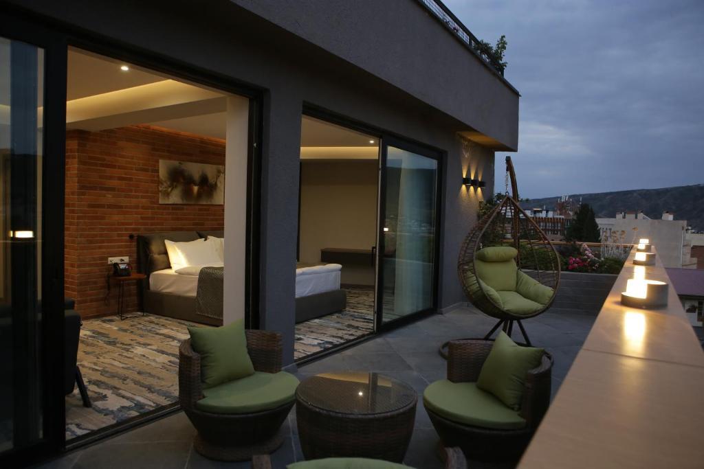 Address 9D Hotel — Тбілісі, Грузія мініатюра 7
