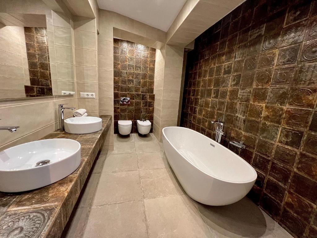 Address 9D Hotel — Тбілісі, Грузія мініатюра 6