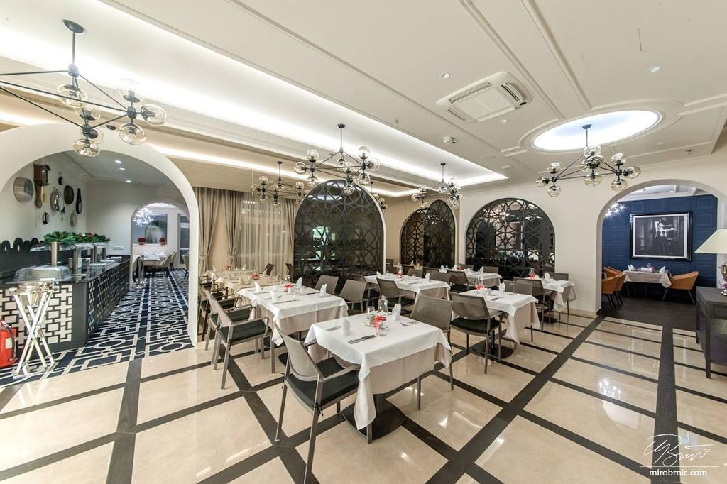 Slavia Grand Hotel — Башка-Вода, Хорватія мініатюра 6