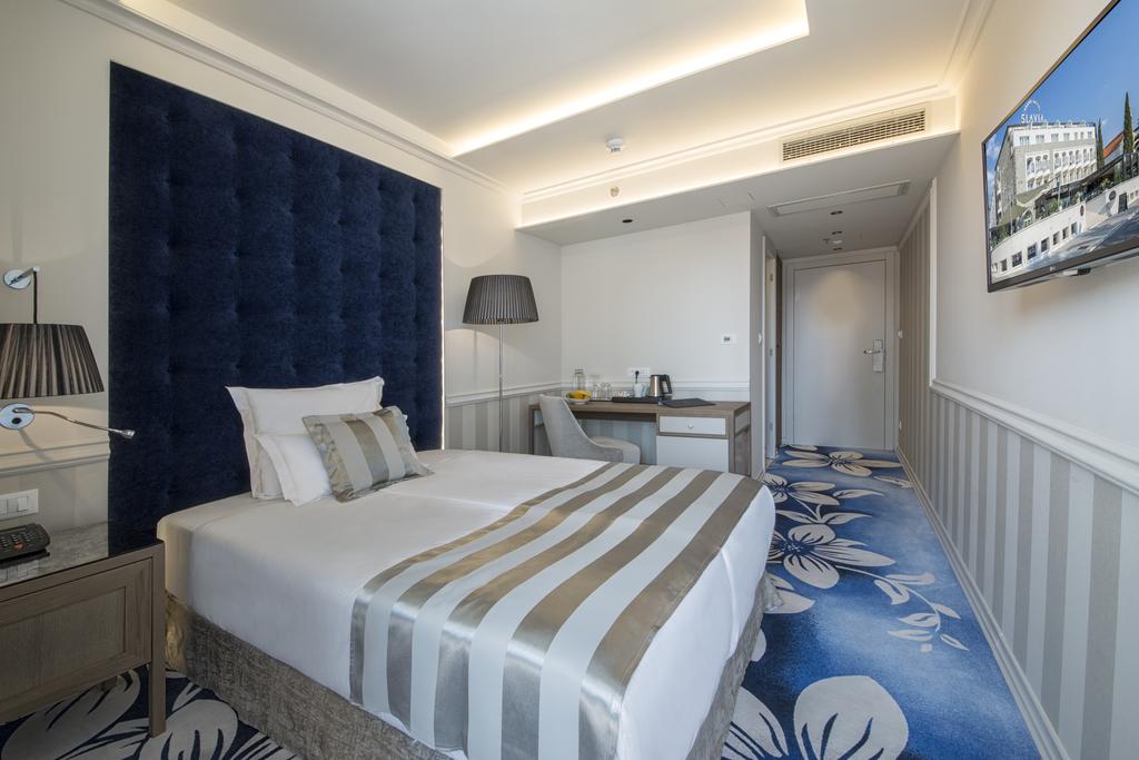 Slavia Grand Hotel — Башка-Вода, Хорватія мініатюра 20