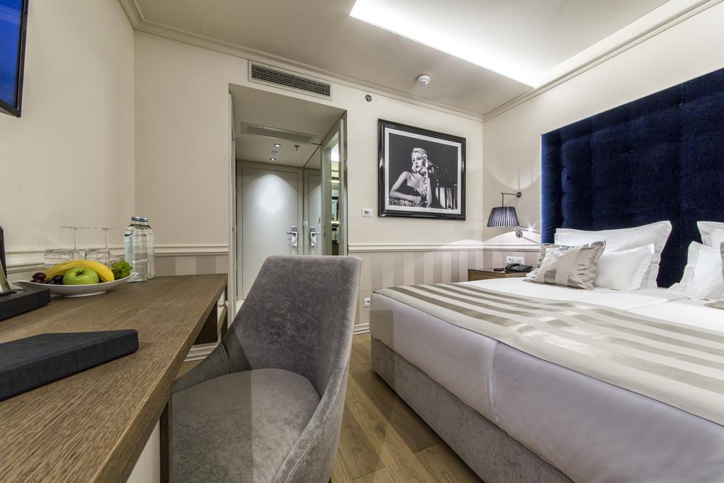 Slavia Grand Hotel — Башка-Вода, Хорватія мініатюра 28