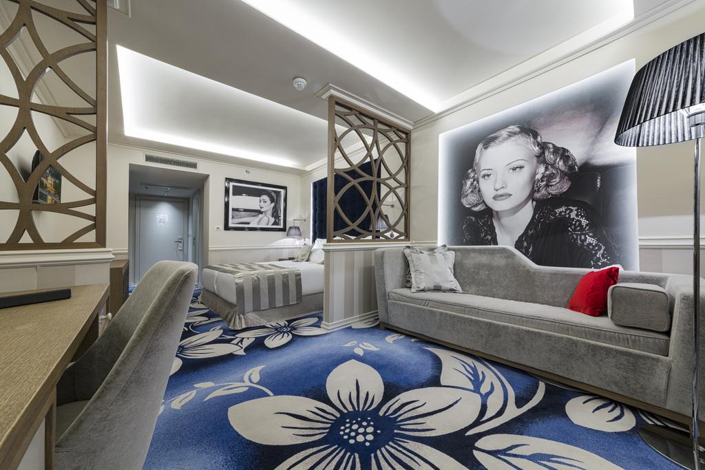 Slavia Grand Hotel — Башка-Вода, Хорватія мініатюра 29
