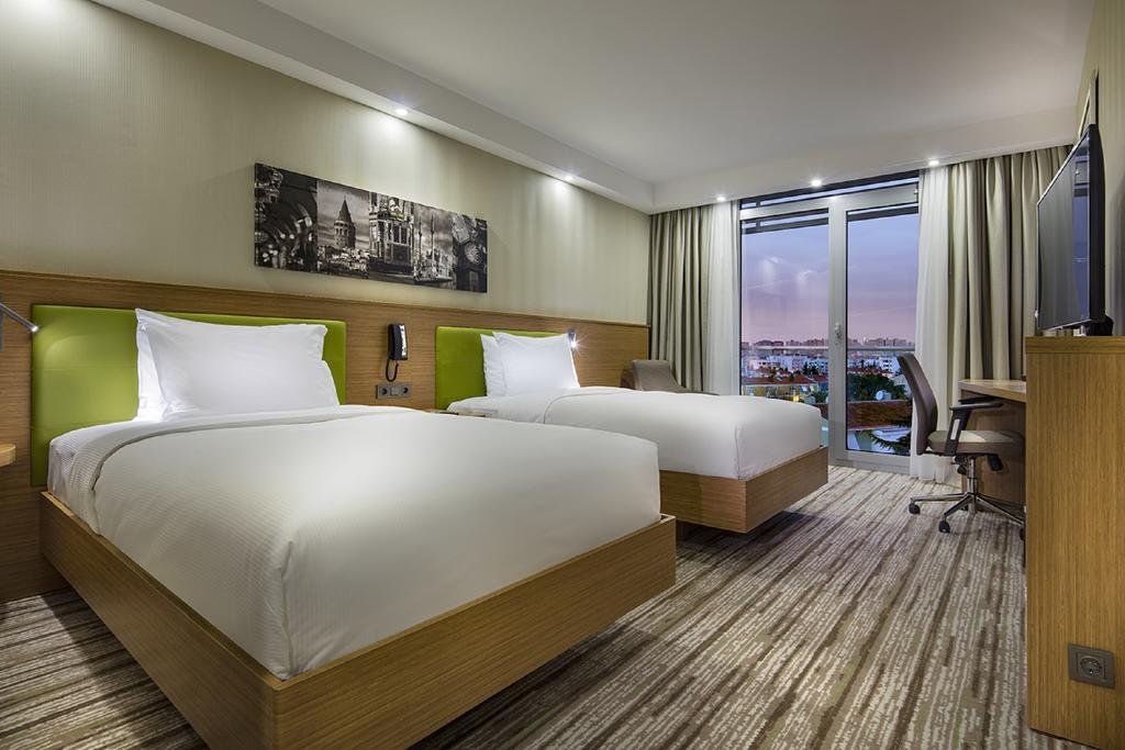 Hampton by Hilton Istanbul Atakoy — Стамбул, Туреччина — фото 1