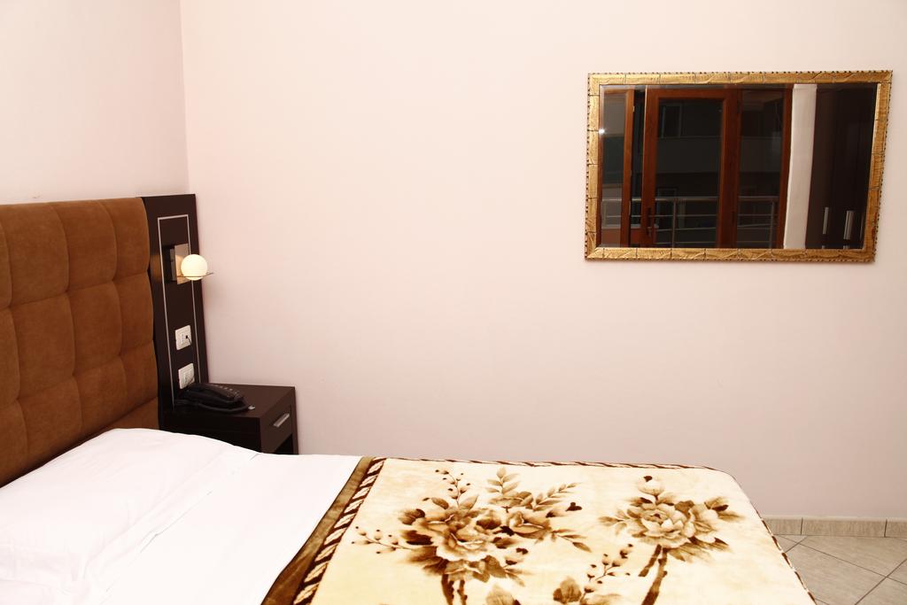 Nais Beach Hotel — Дуррес, Албанія мініатюра 19