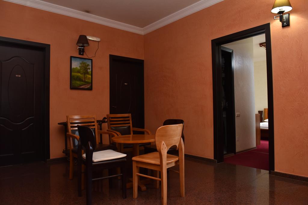 Antika Hotel — Батумі, Грузія мініатюра 116