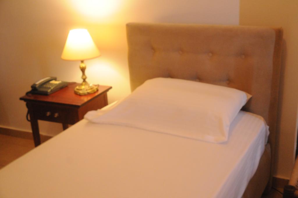 Achillion Hotel — Лутракі (Коринфія), Греція мініатюра 11