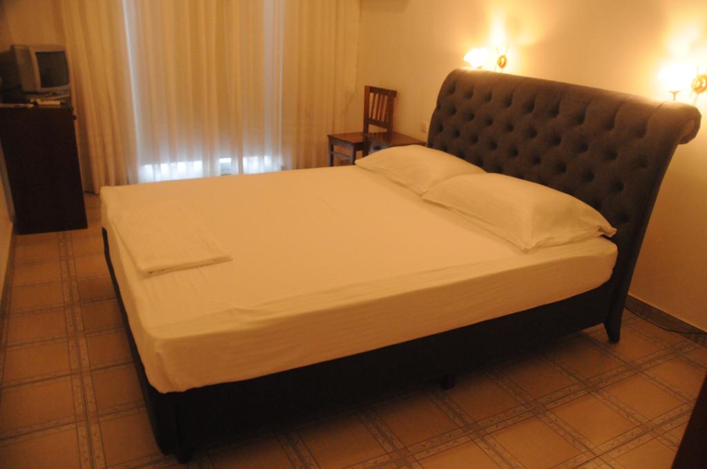 Achillion Hotel — Лутракі (Коринфія), Греція мініатюра 17