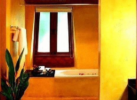 Ma Doo Bua Thalang — о. Пхукет, Таїланд мініатюра 10