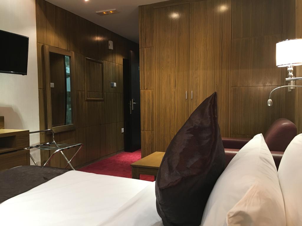 Royal Tulip Hotel — Дубаї, Об'єднані Арабські Емірати мініатюра 33