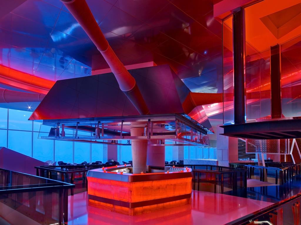 V Hotel Dubai Curio Collection by Hilton — Дубаї, Об'єднані Арабські Емірати мініатюра 132