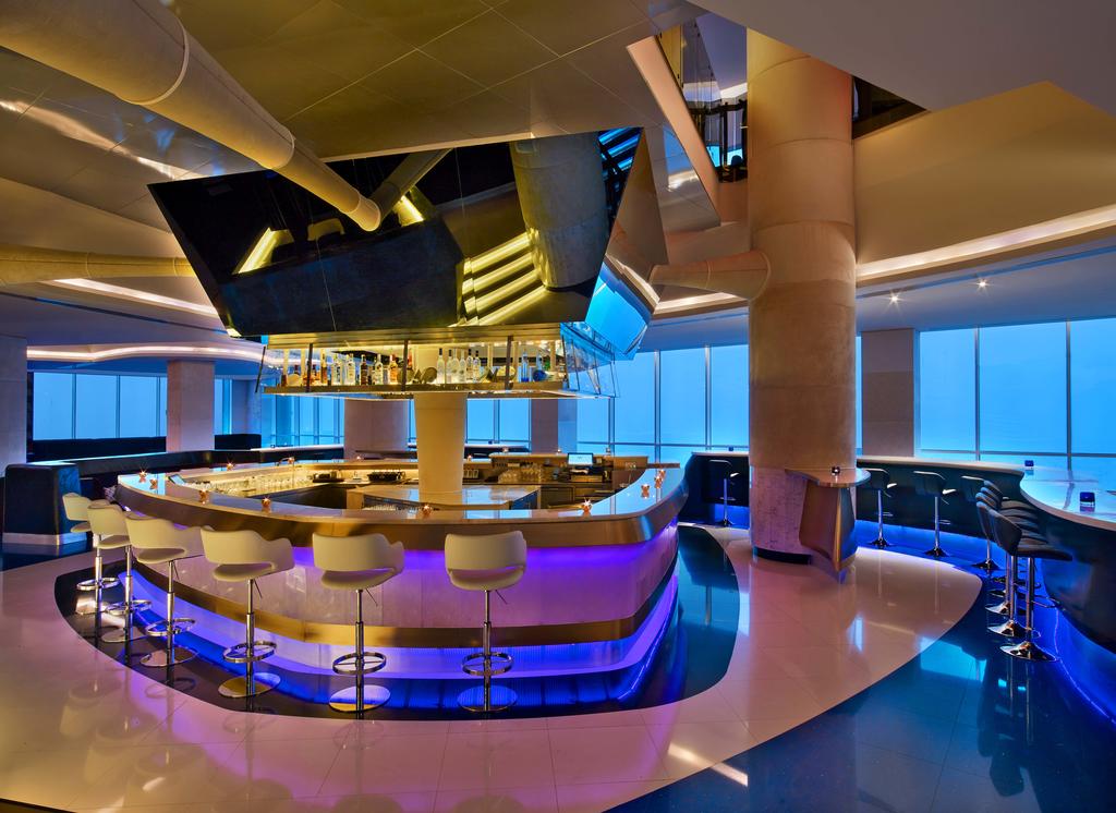 V Hotel Dubai Curio Collection by Hilton — Дубаї, Об'єднані Арабські Емірати мініатюра 145