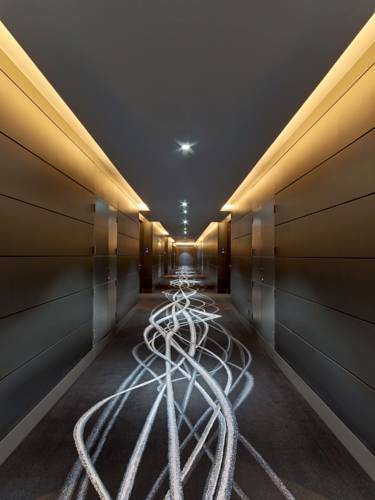 V Hotel Dubai Curio Collection by Hilton — Дубаї, Об'єднані Арабські Емірати мініатюра 150