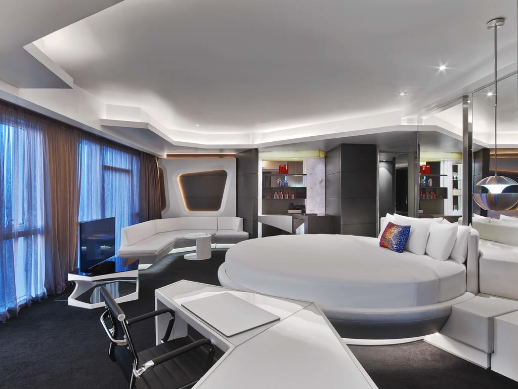 V Hotel Dubai Curio Collection by Hilton — Дубаї, Об'єднані Арабські Емірати мініатюра 161