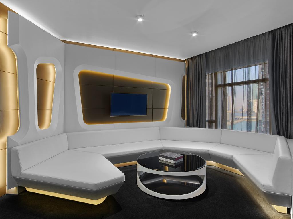 V Hotel Dubai Curio Collection by Hilton — Дубаї, Об'єднані Арабські Емірати мініатюра 170