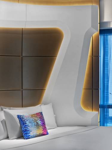 V Hotel Dubai Curio Collection by Hilton — Дубаї, Об'єднані Арабські Емірати мініатюра 171