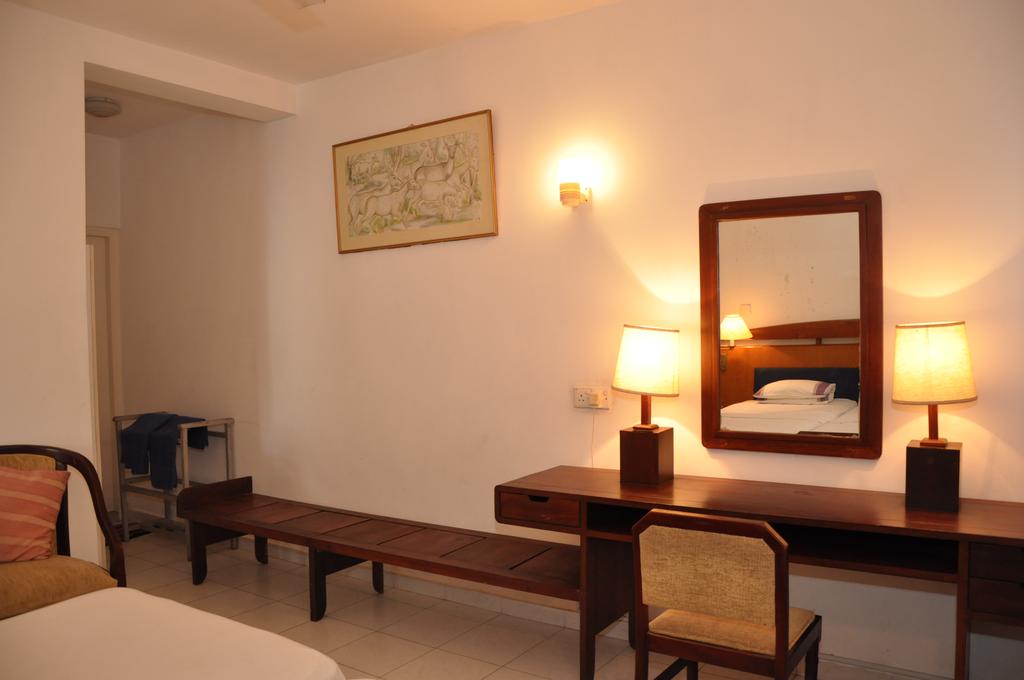 YKD Tourist Rest — Хіккадува, Шрі Ланка мініатюра 25