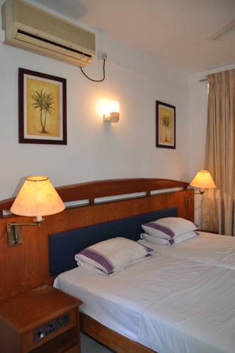 YKD Tourist Rest — Хіккадува, Шрі Ланка мініатюра 39